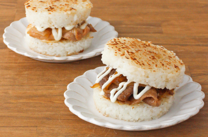 ライスバーガー（テリヤキチキン／焼肉）